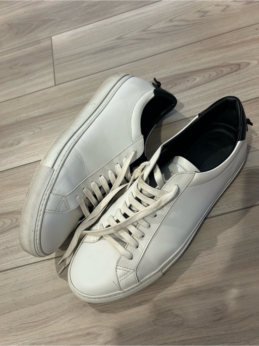 Mens GIVENCHY Urban Knot Sneakers Shoes...Size 45